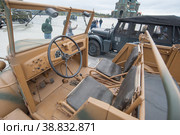 Немецкий автомобиль Феномен Гранит-1500А (Kfz.70) в парке «Патриот», фестиваль «Моторы войны», Московская область, вид на место водителя сверху (2020 год). Редакционное фото, фотограф Малышев Андрей / Фотобанк Лори