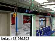 Вид из поезда «Москва-2019» 81-766.4. Станция метро "Некрасовка". Станция Московского метро Некрасовской линии. Москва, Россия, 03 июня 2019 г. Редакционное фото, фотограф camucycamu / Фотобанк Лори