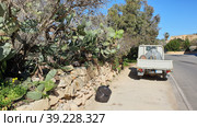 Улица Triq Ghajn Qasab. Надур (Nadur). Остров Гоцо (Gozo). Мальта (2023 год). Редакционное фото, фотограф lana1501 / Фотобанк Лори