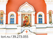Orthodox icon on the Gate Church of Philip, Metropolitan of Moscow, in the Valdai Iversky Monastery. Стоковое фото, фотограф FotograFF / Фотобанк Лори