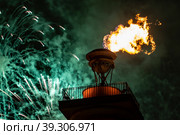 Ростральная колонна на фоне салюта (2023 год). Редакционное фото, фотограф Михаил Богородский / Фотобанк Лори