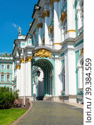 Зимний дворец (Эрмитаж). Салтыковский подъезд.  Санкт-Петербург (2019 год). Редакционное фото, фотограф Александр Щепин / Фотобанк Лори