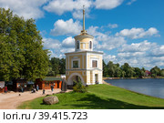 Светлицкая башня. Нило-Столобенская пустынь - расположена на острове Столобный на озере Селигер. Тверская область, Россия (2019 год). Редакционное фото, фотограф Pukhov K / Фотобанк Лори