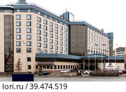 Отель DoubleTree by Hilton Tyumen  в центре Тюмени (бывшая гостиница Тюмень) (2022 год). Редакционное фото, фотограф Антонина / Фотобанк Лори