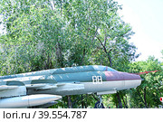 Soviet Su-17 fighter-bomber, according to NATO codification: Fitter, developed in the first half of the 1960s, at the exhibition complex "Salute, Victory!", Orenburg, Russia (2021 год). Редакционное фото, фотограф Владимир Галкин / Фотобанк Лори