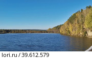 Natural landscape with a view of the blue lake. Стоковое видео, видеограф Виктория Кольцова / Фотобанк Лори