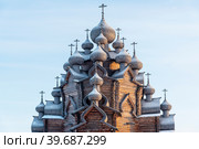 Церковь Покрова Пресвятой Богородицы в усадьбе Богословка. Ленинградская область (2021 год). Редакционное фото, фотограф Александр Щепин / Фотобанк Лори