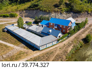 Южный Урал, курорт Красноусольск: Богородице-Табынский женский православный монастырь. Вид с воздуха. Southern Urals, Krasnousolsk Resort: Bogoroditse-Tabynsky female Orthodox Monastery. Aerial view. (2022 год). Редакционное фото, фотограф Евгений Романов / Фотобанк Лори