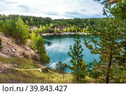 Осенний пейзаж с озером. Абрашино, Новосибирская область России. Стоковое фото, фотограф Евгений Мухортов / Фотобанк Лори