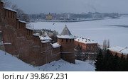 Нижегородский кремль на фоне Стрелки с собором Александра Невского. Нижний Новгород. (2023 год). Стоковое видео, видеограф Елена Ковалева / Фотобанк Лори