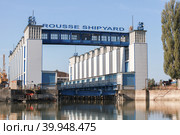 Dry dock of Rousse Shipyard company at Danube river (2014 год). Редакционное фото, фотограф EugeneSergeev / Фотобанк Лори