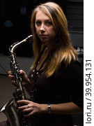 Pretty woman with saxophone. Стоковое фото, фотограф Сергей Буторин / Фотобанк Лори