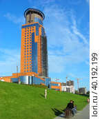 Строящаяся гостиница «Аструм» 5* (Звездный). Талсинская улица, 1а. Город Щелково. Московская область (2013 год). Редакционное фото, фотограф lana1501 / Фотобанк Лори