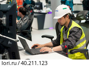 На производстве. Запсибнефтехим. Сибур. Тобольск (2019 год). Редакционное фото, фотограф Сергей Буторин / Фотобанк Лори