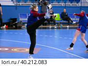 Кира Трусова (44) на разминке перед матчем по гандболу в матче группы А Суперлиги «Олимпбет» 2022/23 между женскими командами ЦСКА (Москва. Россия) и «Астраханочка» (Астрахань. Россия). Стадион «Динамо» (2023 год). Редакционное фото, фотограф Pukhov K / Фотобанк Лори