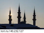 Минареты мечети Кул Шариф в небе Казани на закате солнца (2023 год). Стоковое фото, фотограф Sergei Gorin / Фотобанк Лори
