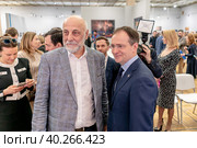 Советский и российский скульптор Салават Щербаков и Владимир Мединский. Редакционное фото, фотограф Андрей Дегтярёв / Фотобанк Лори