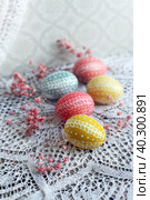 Easter eggs and cake, happy holidays. Стоковое фото, фотограф ElenArt / Фотобанк Лори