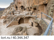 Rock-hewn caves of ancient monastic complex of Vardzia. Стоковое фото, фотограф Яков Филимонов / Фотобанк Лори