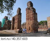 Парк Qutub Minar в Дели (Индия) (2023 год). Редакционное фото, фотограф Максим Гулячик / Фотобанк Лори