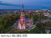 Россия, Московская область, Можайск, вечерний вид на  Никольский собор. Редакционное фото, фотограф glokaya_kuzdra / Фотобанк Лори