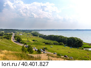 A summer landscape with a lake and a beach and vacationing tourists. Pleshcheyevo Lake. Russia. Стоковое фото, фотограф Алла Чесноковва / Фотобанк Лори