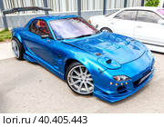 Vehicle Mazda RX-7 parked up at the city street (2019 год). Редакционное фото, фотограф FotograFF / Фотобанк Лори