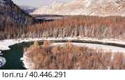 Горный Алтай зимой. Курайский хребет. Вид с воздуха. Altai mountains in winter. Kurai ridge. Aerial view. Стоковое видео, видеограф Евгений Романов / Фотобанк Лори