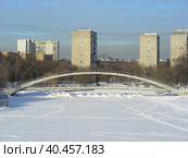 Пешеходный мост через Черкизовский пруд. Район Преображенское. Город Москва (2014 год). Стоковое фото, фотограф lana1501 / Фотобанк Лори