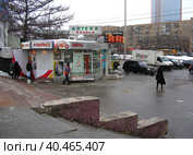 Торговые киоски. Ленинградский проспект. Район Аэропорт. Город Москва (2013 год). Редакционное фото, фотограф lana1501 / Фотобанк Лори