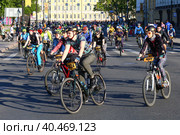 Велогонка La Strada Race. Участники во время заезда. (2023 год). Редакционное фото, фотограф Евгений Кашпирев / Фотобанк Лори