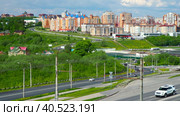 Городское движение на улице Академика Крылова, город Чебоксары (2023 год). Стоковое видео, видеограф Евгений Горбунов / Фотобанк Лори