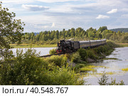 Поезд на паровозной тяге. Рускеальский Экспресс. (2022 год). Редакционное фото, фотограф Алексей Воронцов / Фотобанк Лори
