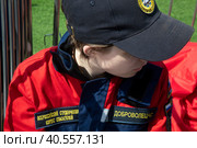 Доброволец Всероссийского студенческого корпуса спасателей в городе Москве, Россия (2023 год). Редакционное фото, фотограф Николай Винокуров / Фотобанк Лори