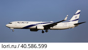 El Al Israel Airlines Boeing 737 landing at Barcelona Airport (2020 год). Редакционное фото, фотограф Яков Филимонов / Фотобанк Лори