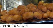 Turkish Street Dessert Halka Tatlisi. Стоковое фото, фотограф Анна Кривицкая / Фотобанк Лори