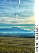 Scenic Tuscan landscape with beautiful fields, meadows and hills with morning fogs (2018 год). Стоковое фото, фотограф Анна Кривицкая / Фотобанк Лори
