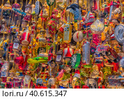 Christmas decoration shop in Graz, Styria, Austria (2018 год). Редакционное фото, фотограф Анна Кривицкая / Фотобанк Лори