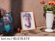 The place on the Bolshoy Moskvoretsky Bridge where the politician Boris Nemtsov was killed. The place of memory of the deceased politician. (2023 год). Редакционное фото, фотограф Photojuli / Фотобанк Лори