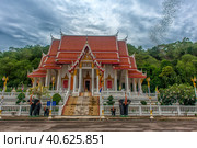 Wat Khao Chong Pran Temple for people pray to buddha and look Hundred Million Bats from Khao Chong Pran Cave (2018 год). Редакционное фото, фотограф Анна Кривицкая / Фотобанк Лори