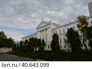 Казань. Улица Лобачевского.  Российская академия наук. Kazan. Lobachevsky street. (2023 год). Редакционное фото, фотограф Светлана Федорова / Фотобанк Лори