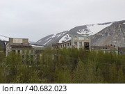 Заброшенный дворец культуры Горняк в Кировске (2023 год). Стоковое фото, фотограф Иван Дуплик / Фотобанк Лори
