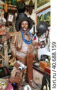 Busts of Lenin at the flea market (2018 год). Редакционное фото, фотограф Анна Кривицкая / Фотобанк Лори