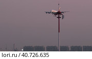 Emirates approaching landing (2023 год). Редакционное видео, видеограф Игорь Жоров / Фотобанк Лори