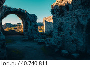 Ruins of an ancient city against a blue sky (2023 год). Стоковое фото, фотограф Ярославский Максим / Фотобанк Лори