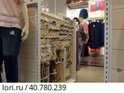 07/15/2016, USA, NEW YORK CITY: inside of Old Navy store in New York. Old Navy is an American clothing and accessories retailer owned by American multinational corporation Gap Inc. Редакционное фото, фотограф Анна Кривицкая / Фотобанк Лори