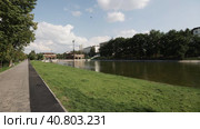 Black Lake Park and recreation area in Kazan (2022 год). Стоковое видео, видеограф Потийко Сергей / Фотобанк Лори