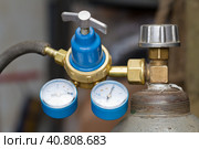 Reducer with two manometers mounted on the gas cylinder. Стоковое фото, фотограф Сергей Сергеев / Фотобанк Лори