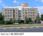 Детская поликлиника № 142 ЮВАО. Хвалынский бульвар, 10. Район Выхино-Жулебино. Город Москва (2011 год). Редакционное фото, фотограф lana1501 / Фотобанк Лори