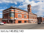 Здание камерного театра. Город Череповец (2023 год). Редакционное фото, фотограф Кекяляйнен Андрей / Фотобанк Лори